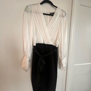 White House Black Market Cream and Black Sheath Dress with Bishop Sleeves